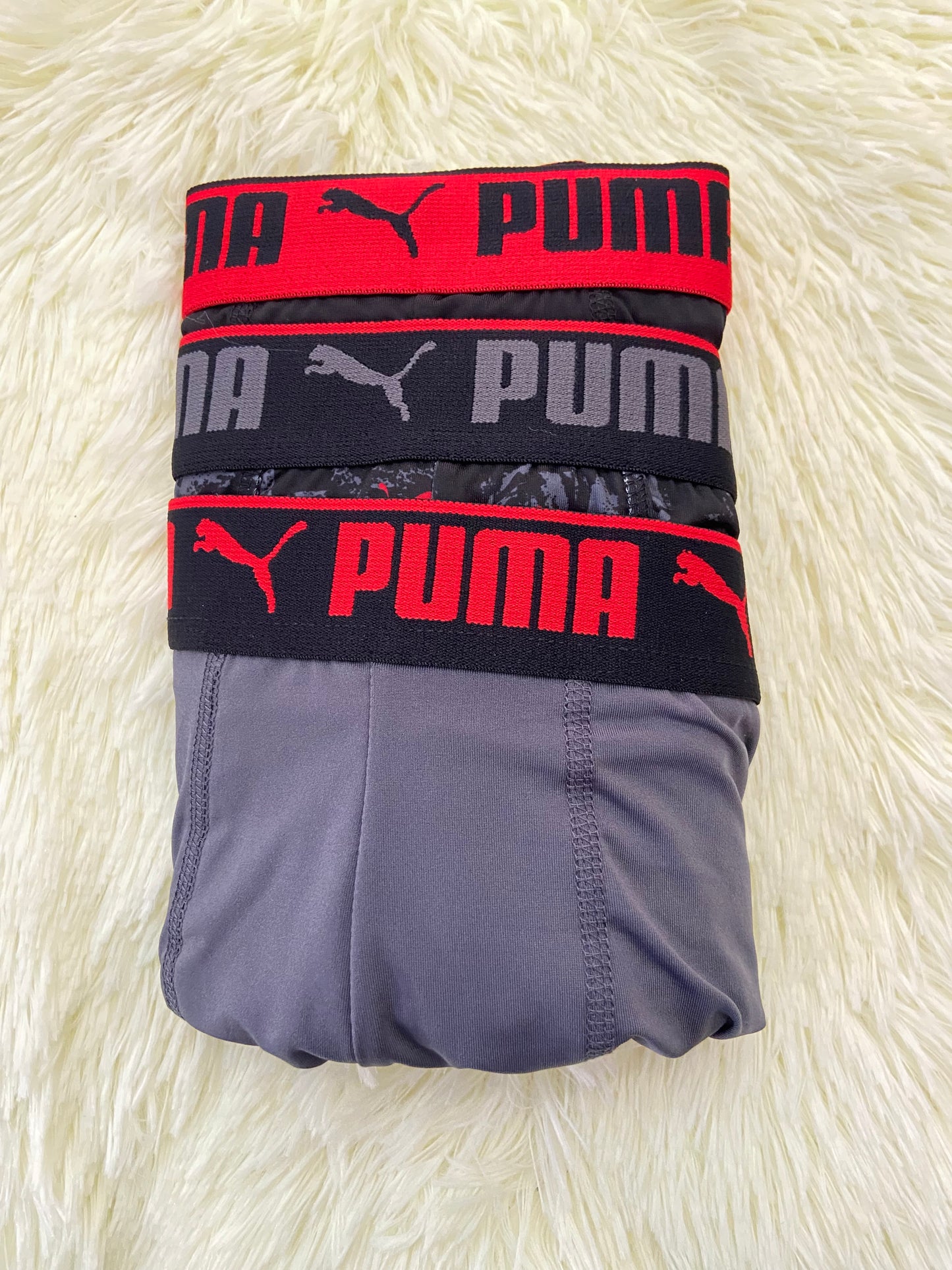 Pack-3 Boxer PUMA original al color gris, negro con pretina en color rojo y negro.
