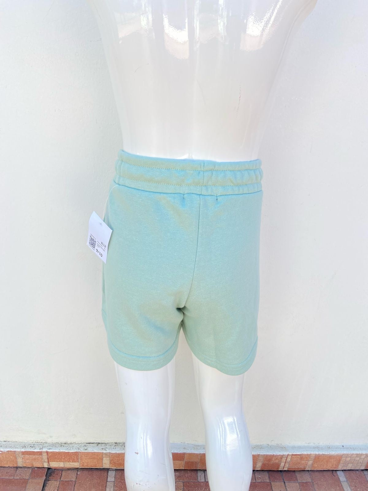 Short Forever 21 original verse pastel liso.