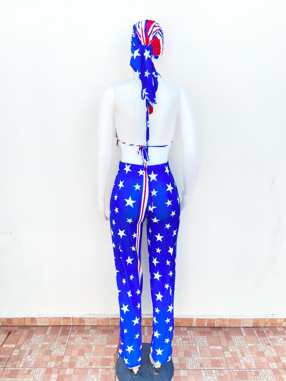 3 piezas de Top de biquini y pantalón de playa, más paño conjunto azul, blanco y rojo con estampado de estrellas y rayas con lazos ajustables