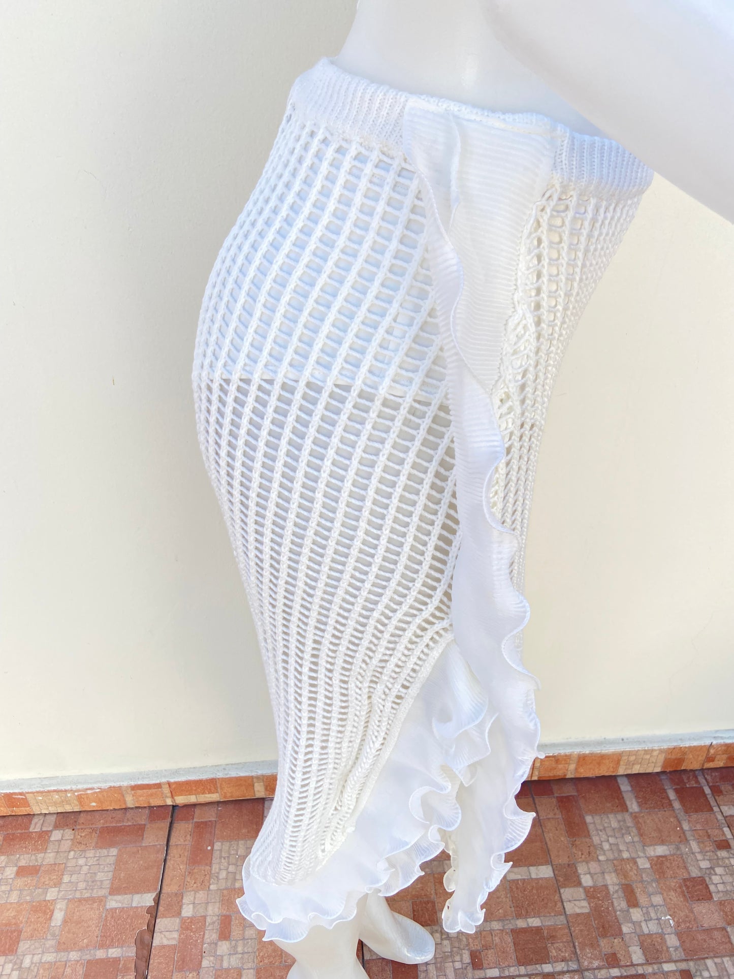 Conjunto, blanco de 3 piezas en crochet y flor en frente, playero.