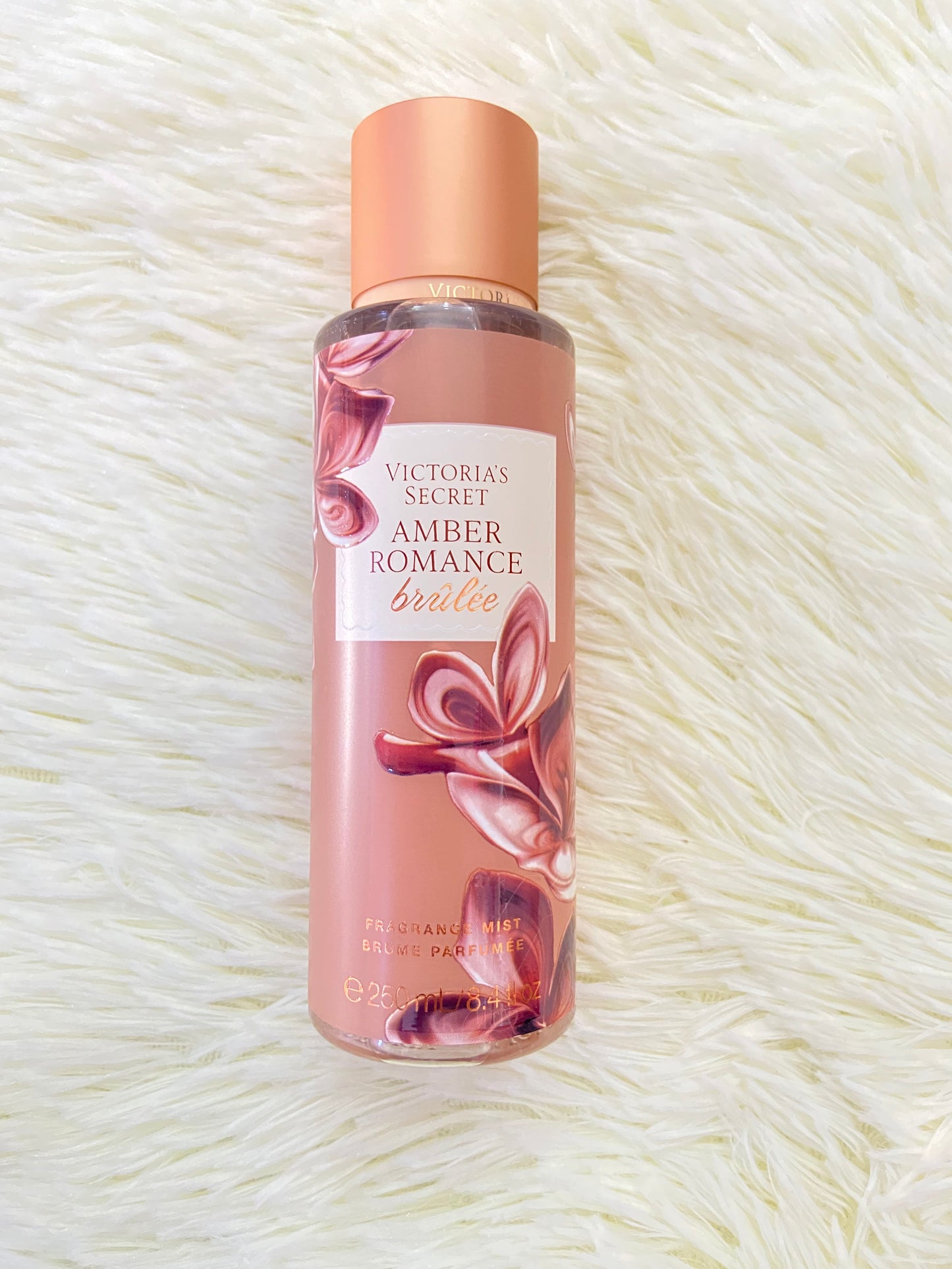 Set Victoria’s Secret original, marron con flores, crema y colonia, AMBER ROMANCE BRÍLÈE.
