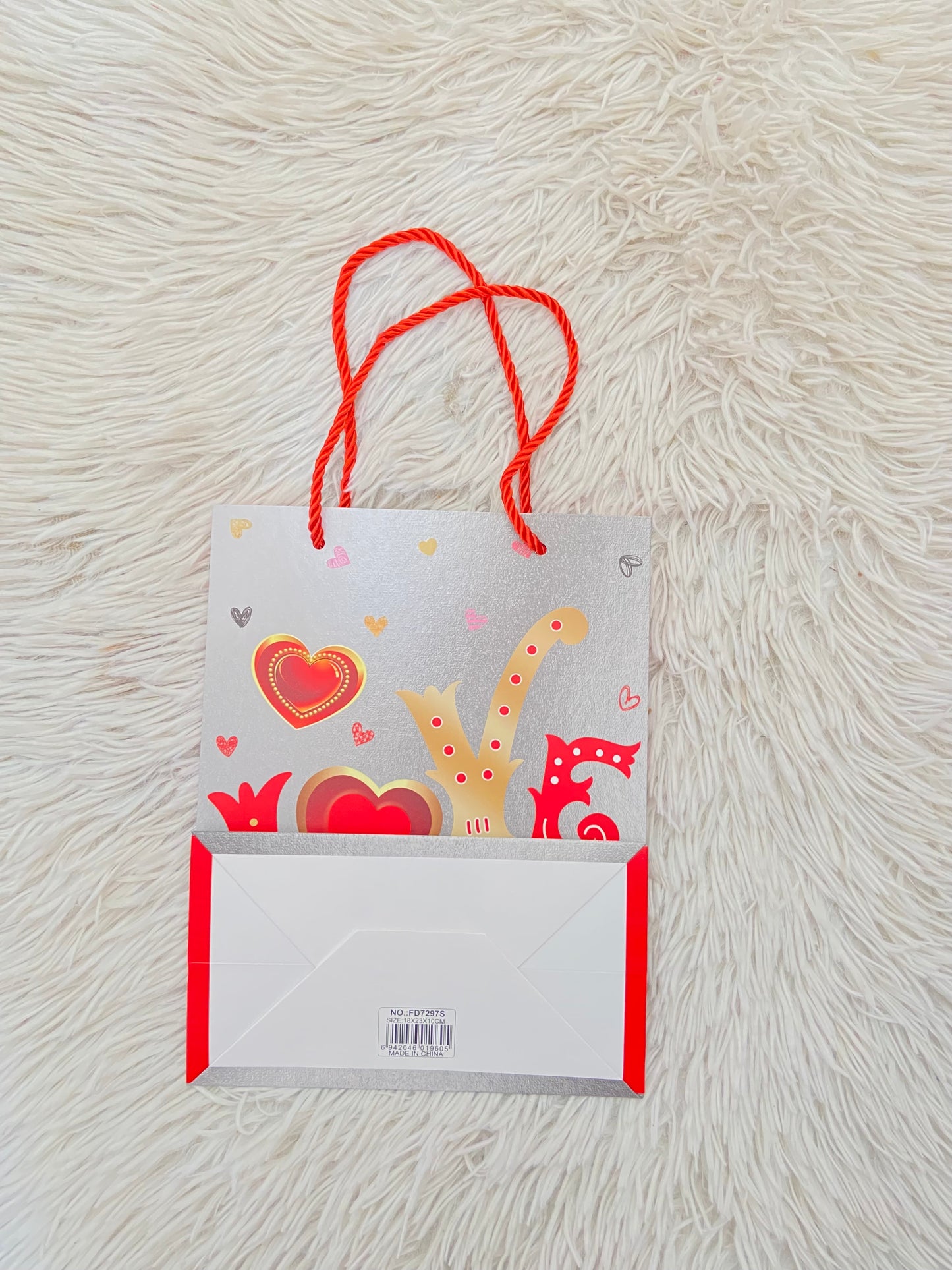 Shopping,plateado con letras LOVE en rojo, PEQUEÑO.