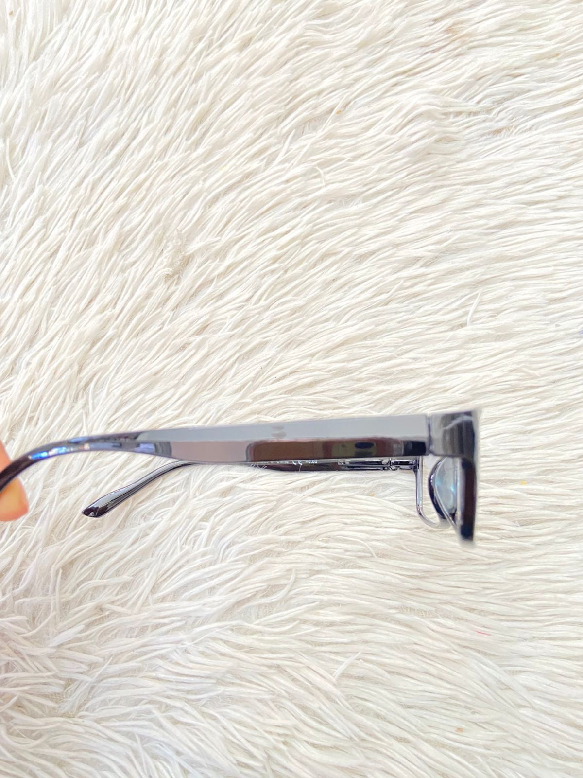 Lentes en color negro con micas claras, pequeño