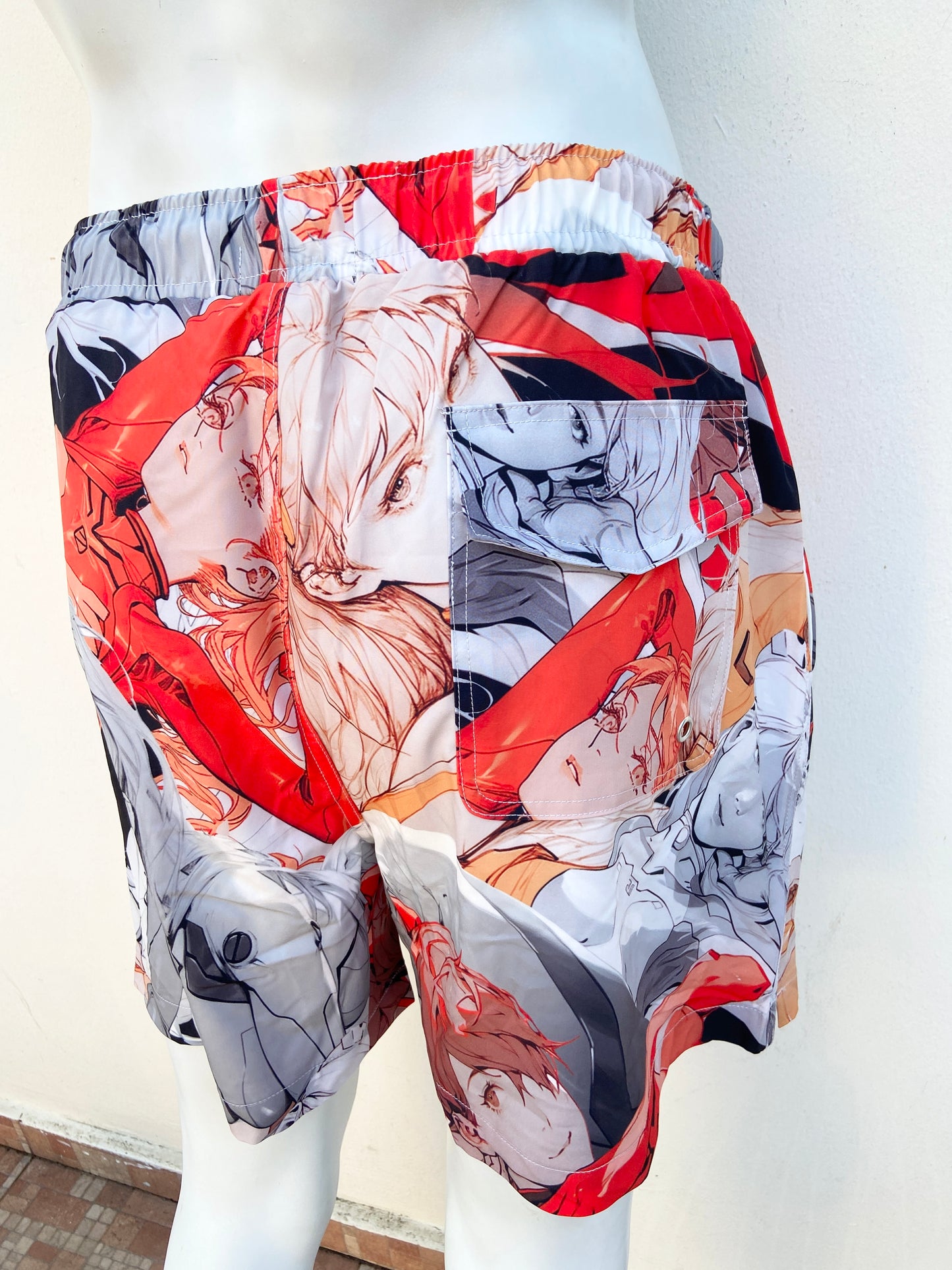 Bañador/Baggy, rojo con gris y estampado de animes.