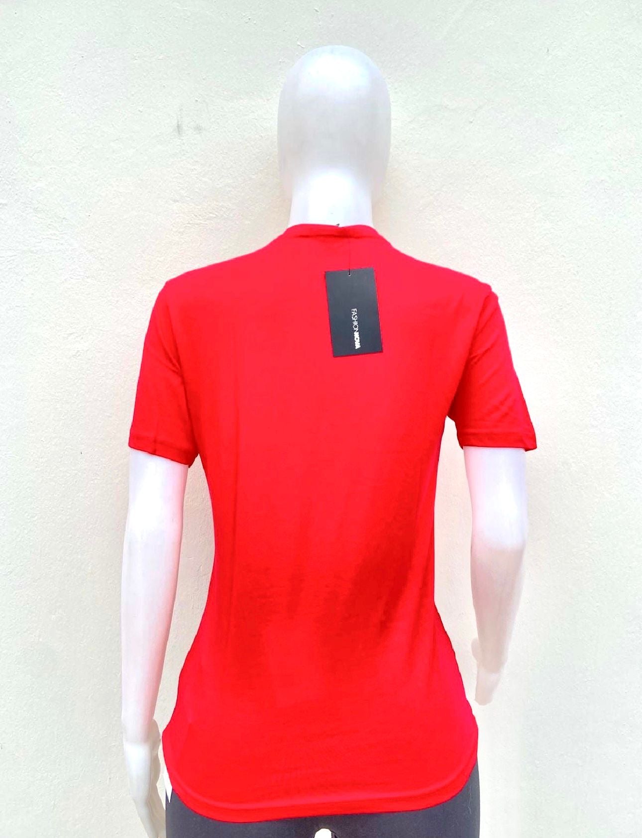 T-shirt Camiseta Fashion Nova para mujer en algodón y modal • Cuello en V • Color rojo • Tela suave y fresca