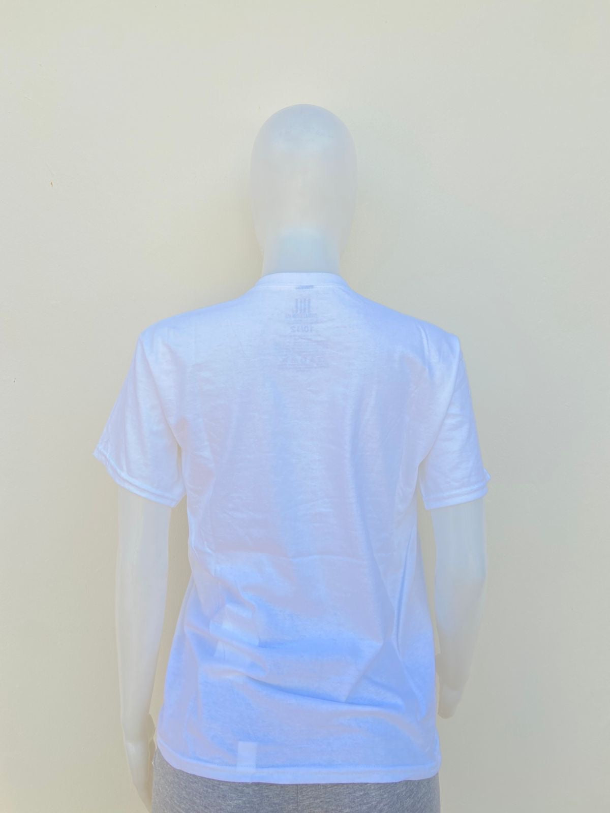 T-shirt blanco con imagen de Marilyn Monroe al frente.