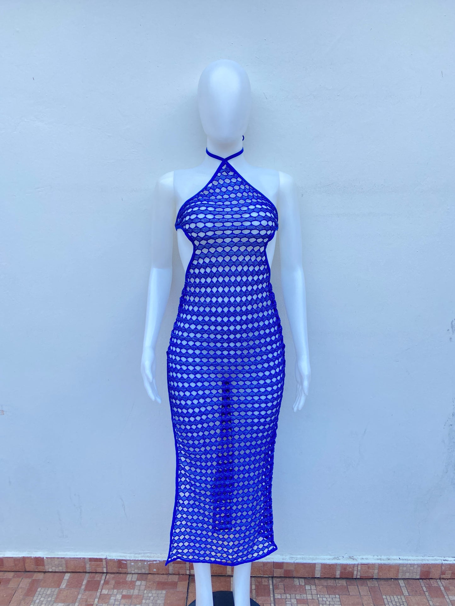 Vestido/ Cover up azul oscuro con brillos y abierto a en los lados, largo.