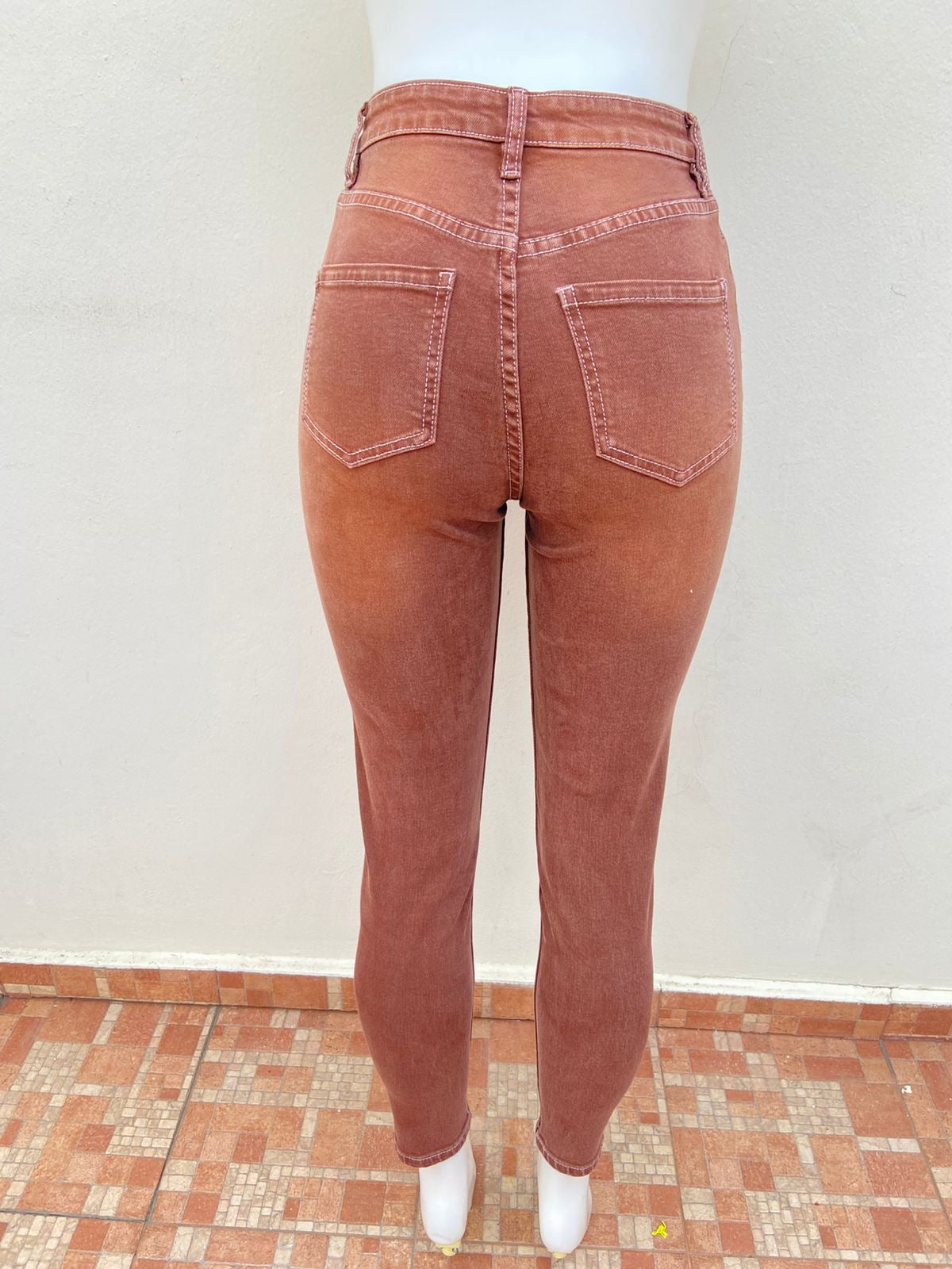 Pantalón Jean, marrón liso, STRECH SKINNY JEANS.