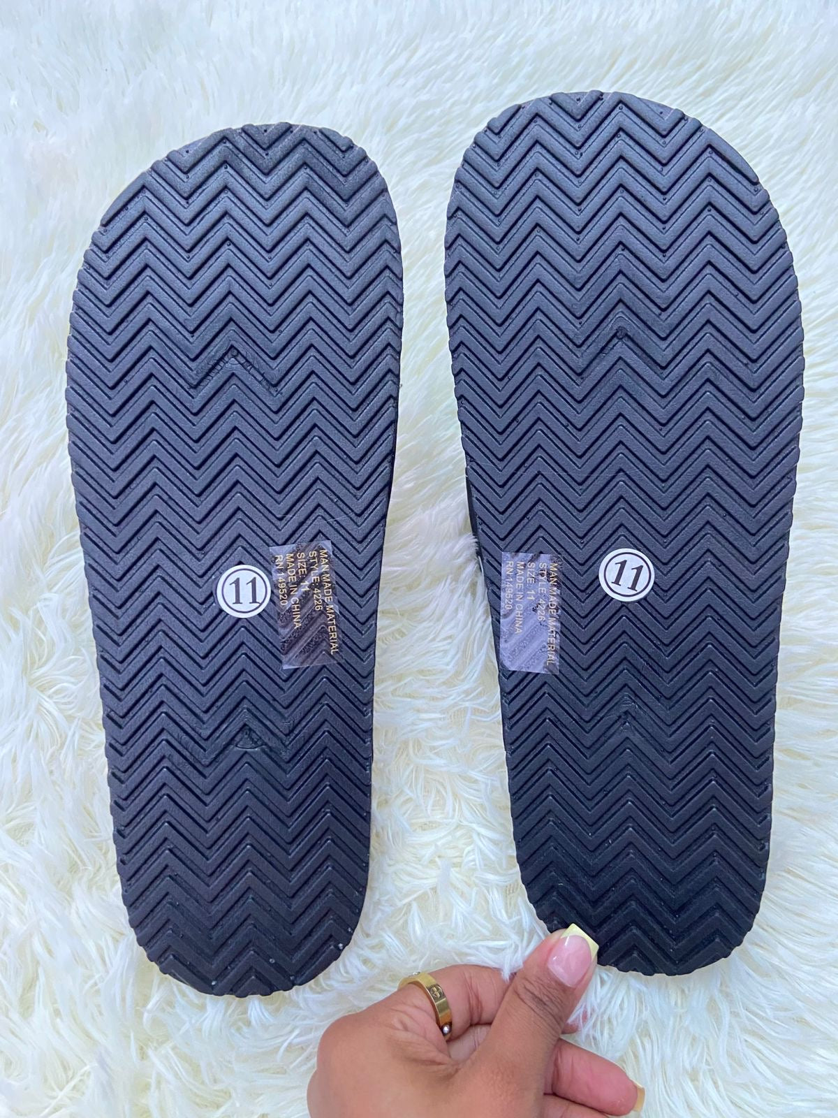 Sandalias ROXONI original, marrón con negro en piel pana, ajustables. Excelente para caminar