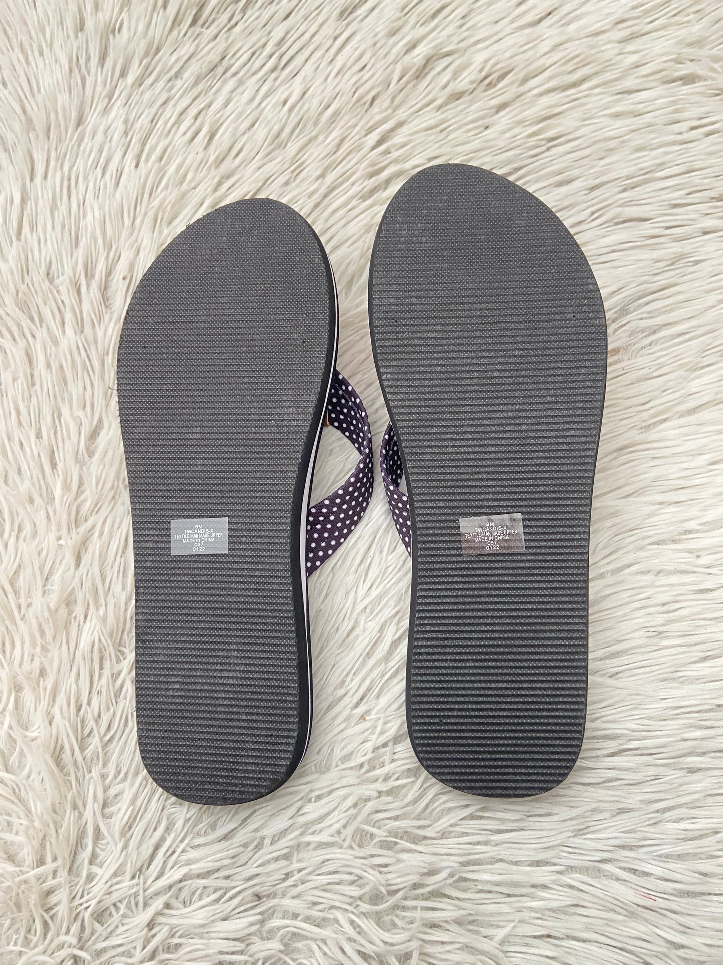 Sandalias TOMMY HILFIGER ORIGINAL negra con estampado de lunares blanco y detalles en marrón.