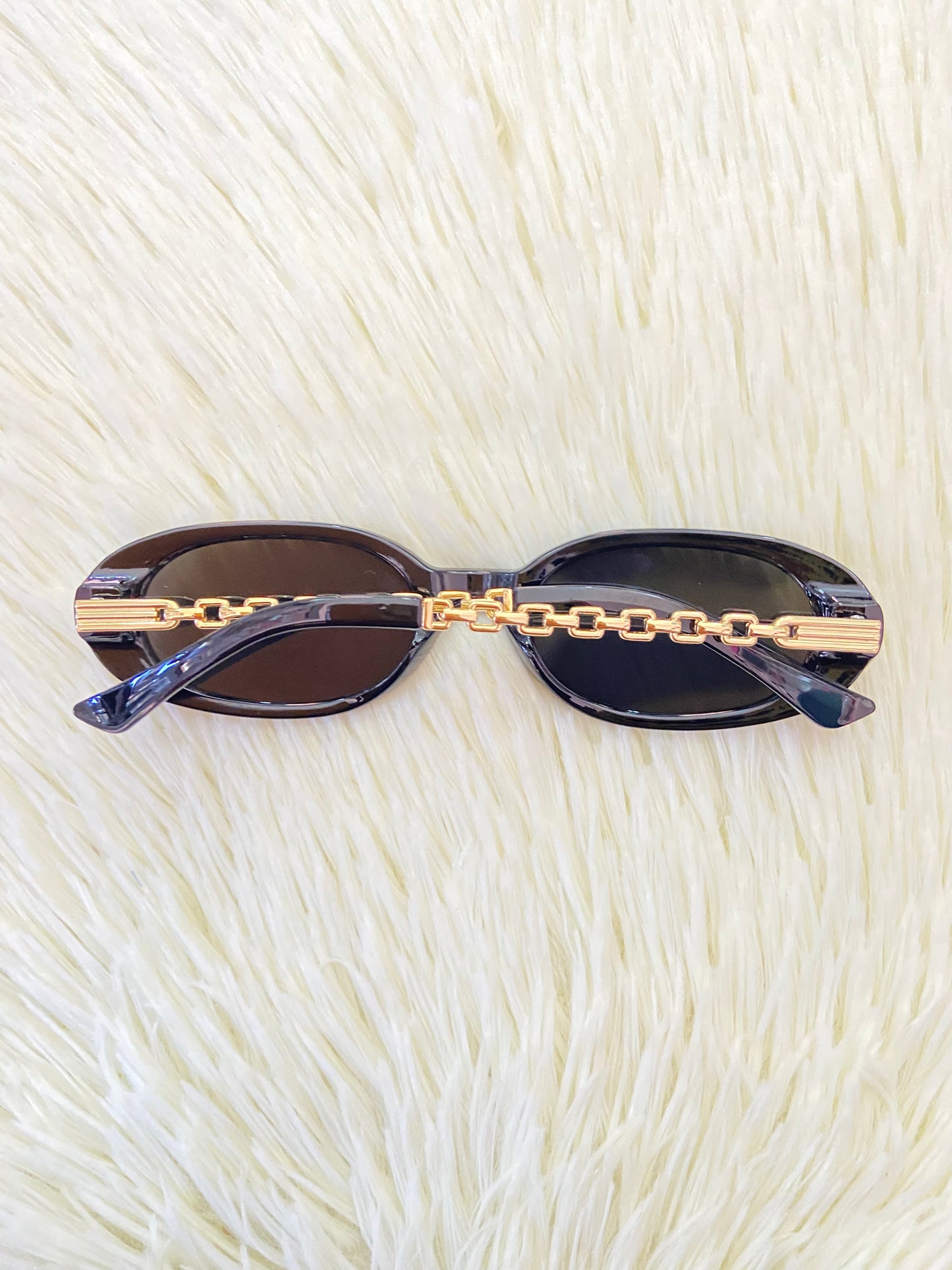Lentes, negro con montura en estilo Cadena dorada y micas claras, ovalados, con protección UV 100-400