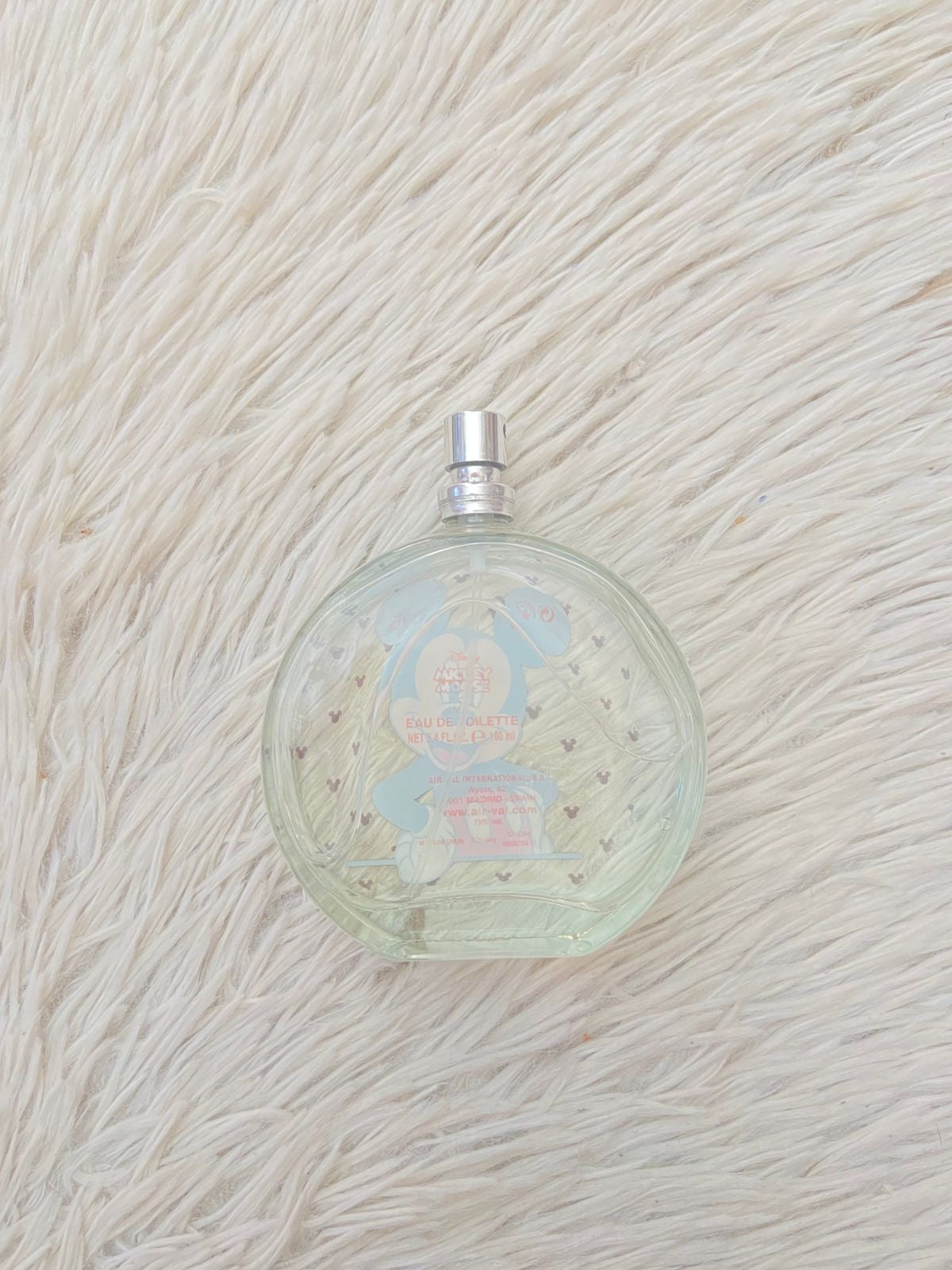 Perfume para niños redondo con estampado de MICKEY MOUSE al frente.