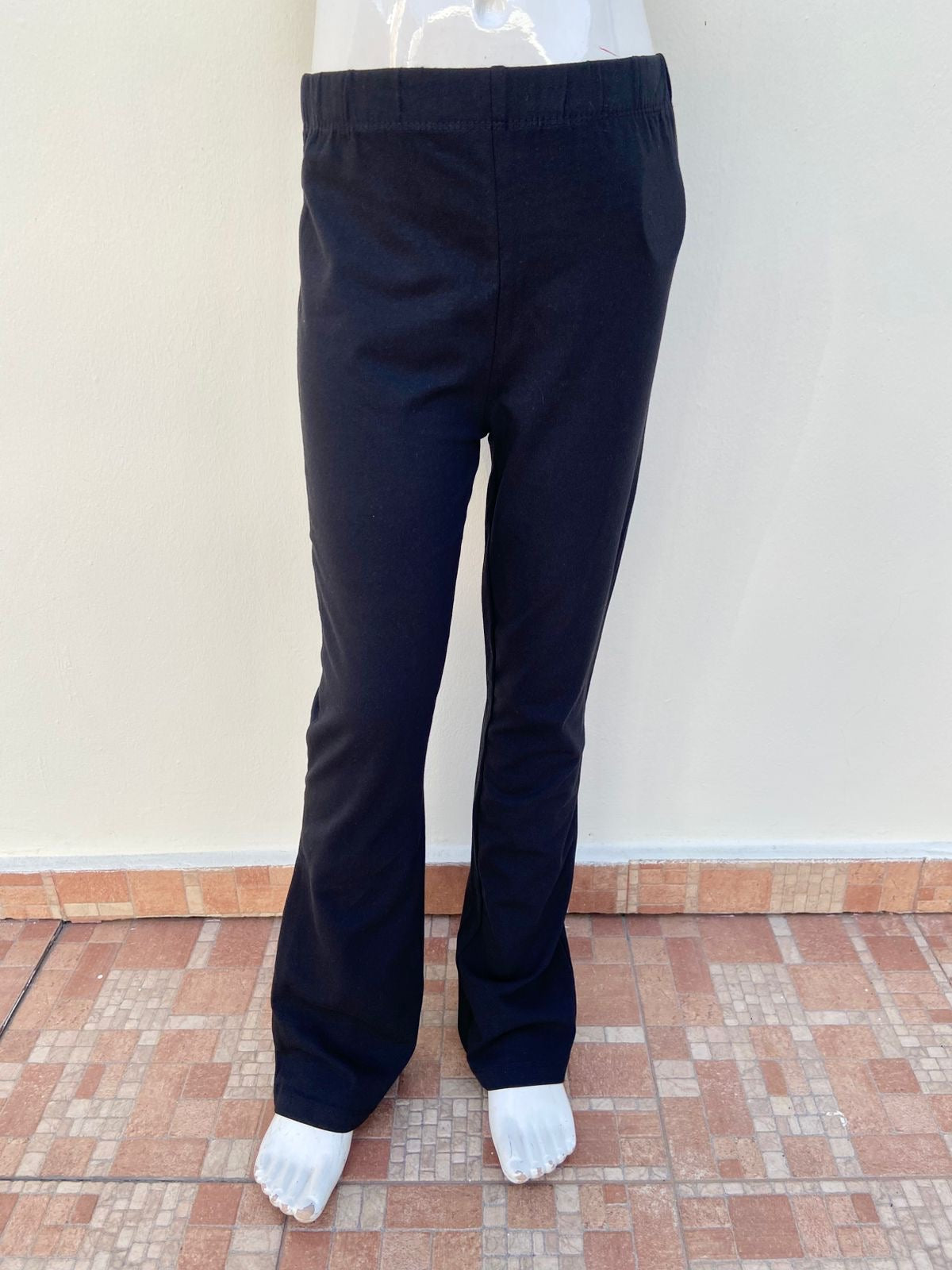 Legging SWEET BUTTERFLY Original en color negro liso, estilo campana