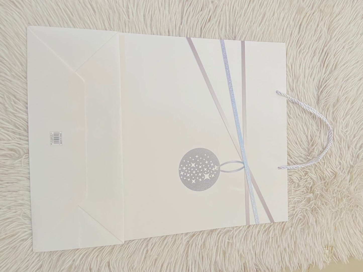 Shopping, blanco con lazos en color plateado, GRANDE.