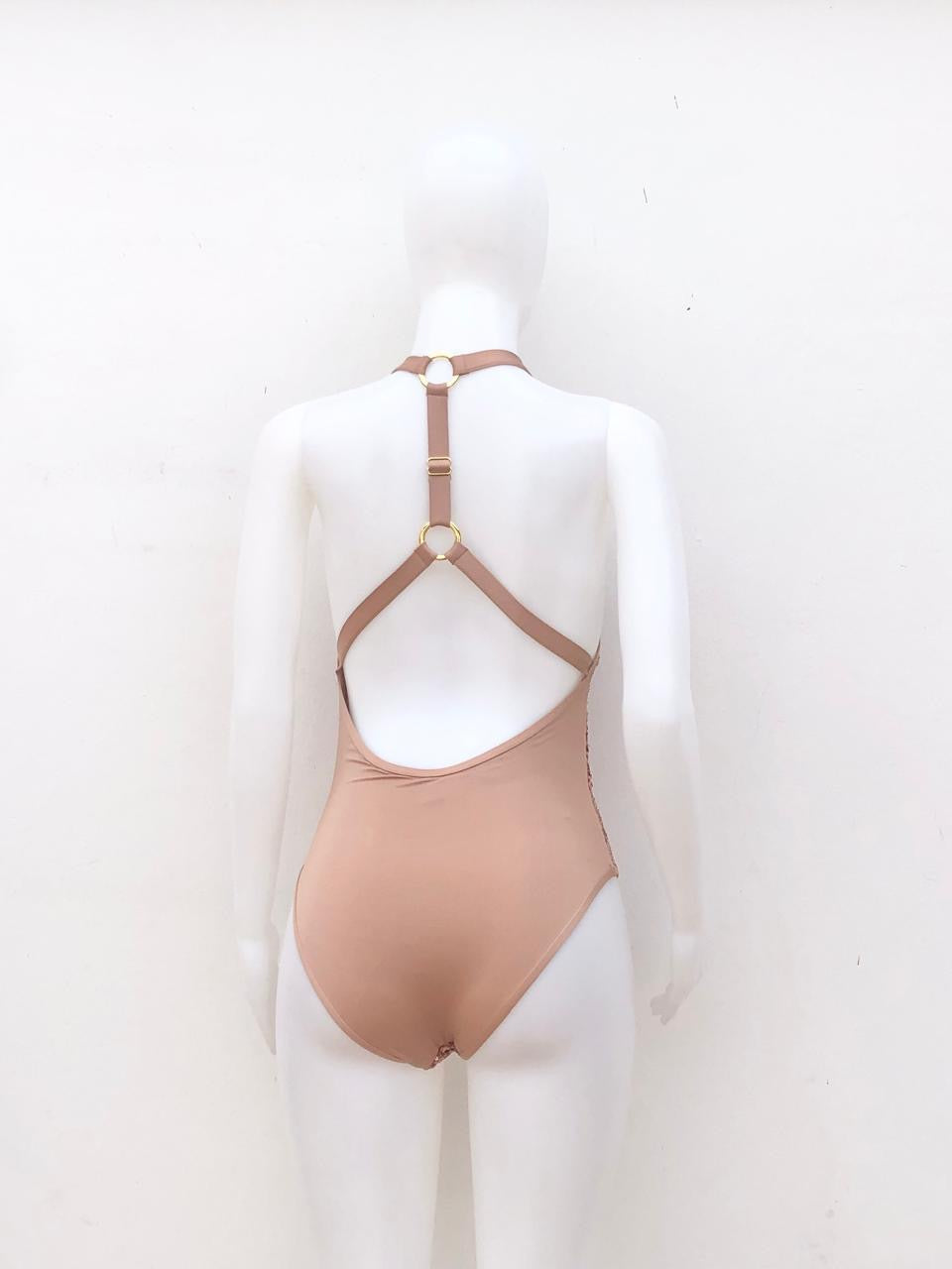 Biquini, de una pieza dorado ( bronze ) con lentejuelas y escote.