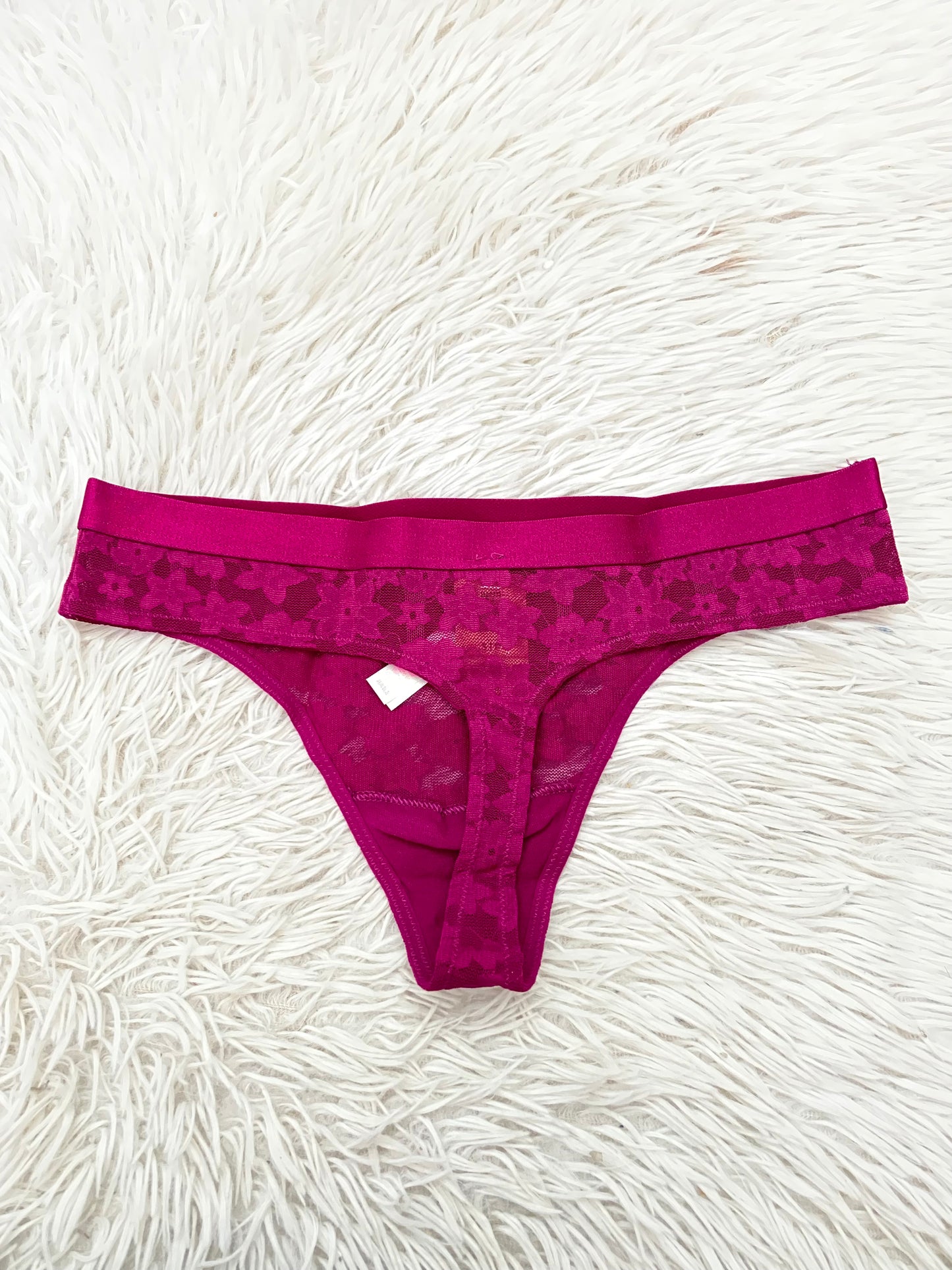 Panti PINK original rojo vino en encaje.