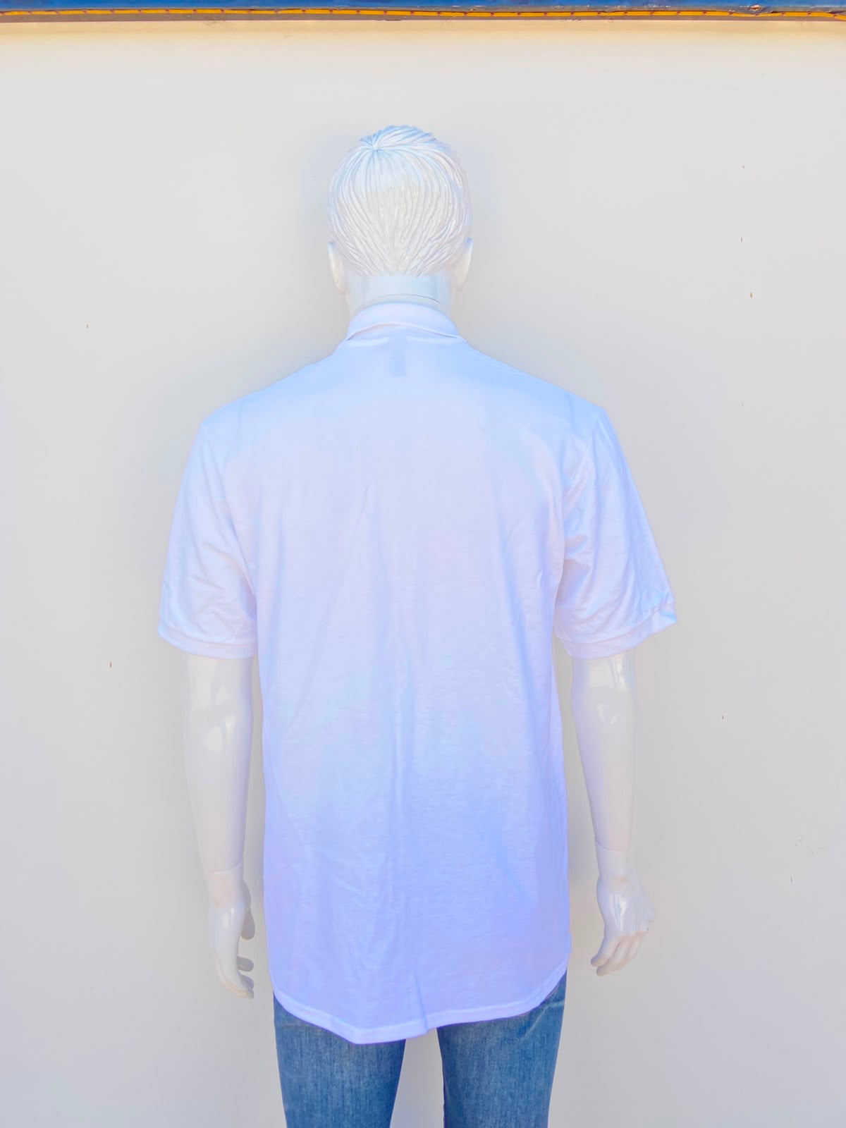Polocher JERZEES original, blanco liso con tres botones. 100% algodón