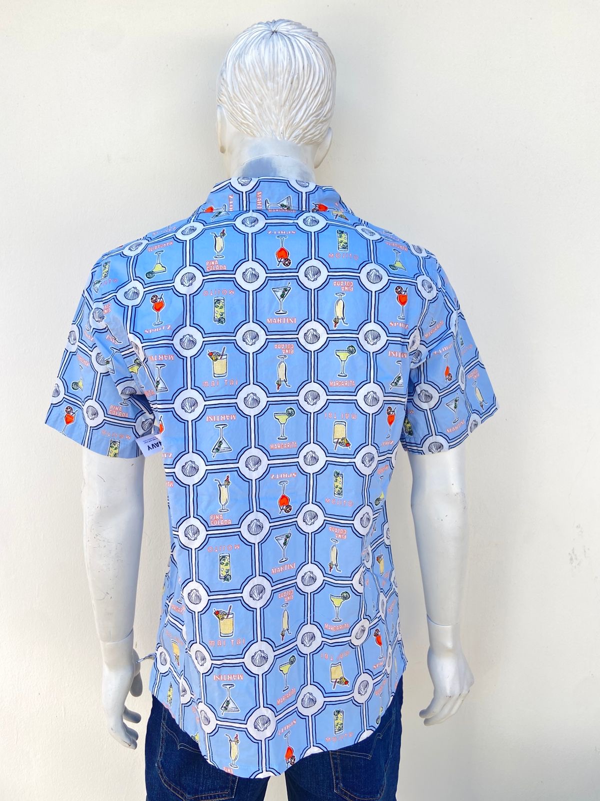 Camisa OLD NAVY Original, en color azul con estampado de cocteles.