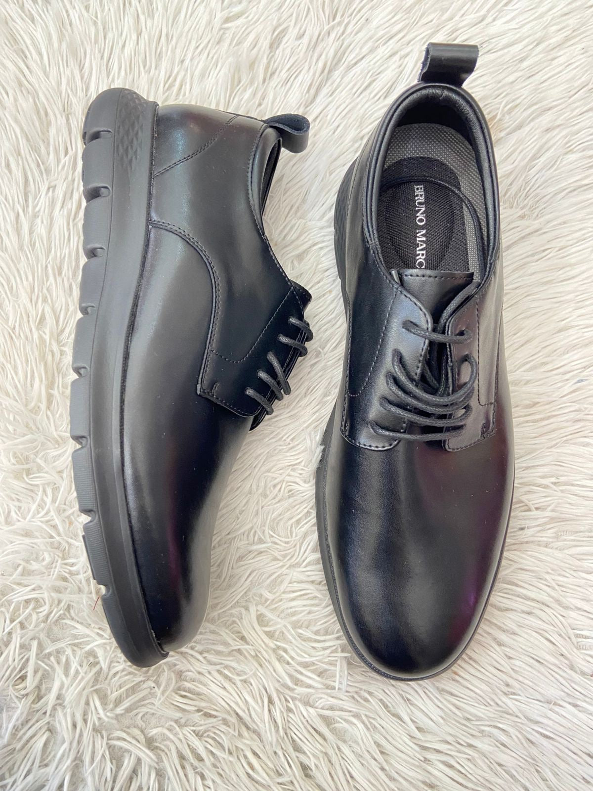 Zapatos BRUNO MARC original negro lisos.