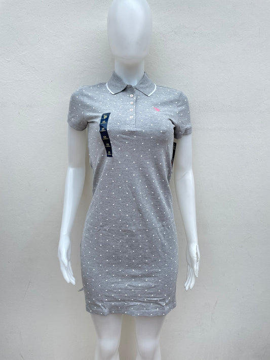 Vestido U.S polo , original de color  gris , y bolitas blancas ,con logo tipo rojo