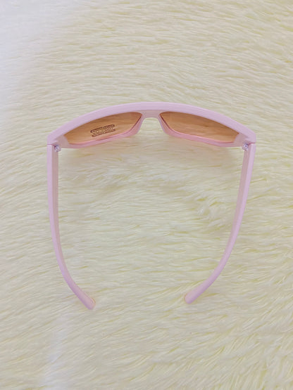 Lentes, rosado claros con micas en color marron y detalles en plateado, 100 % Polycarbonate y protección UV.