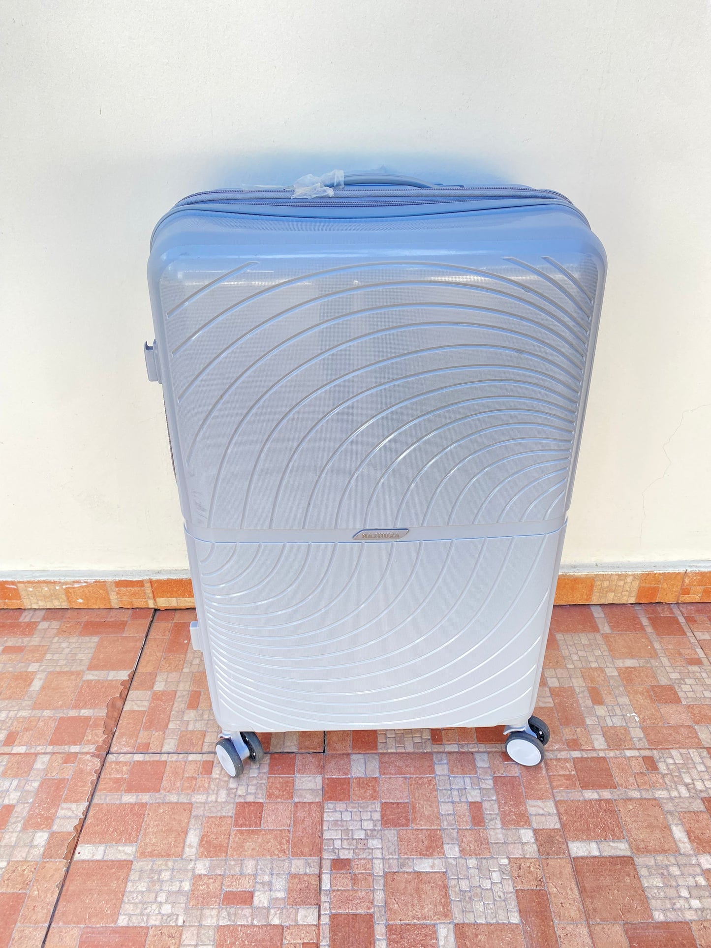 Maleta NAZHURA original, gris lisa, GRANDE. 📲 829-571-6280