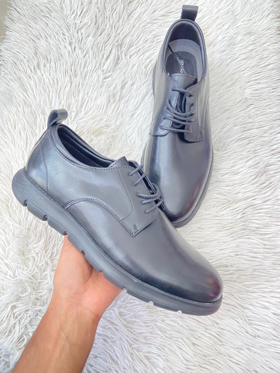 Zapatos BRUNO MARC original negro lisos.