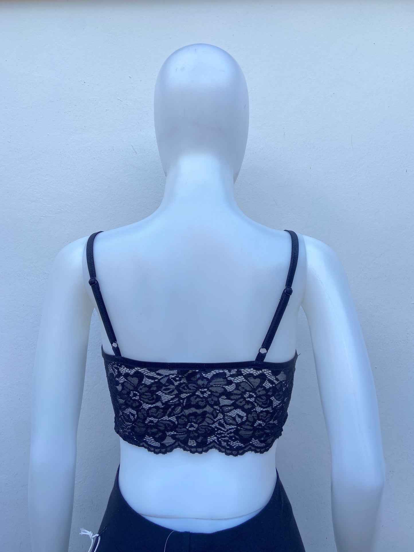 Bralette BOZZOLO original negro en encaje.