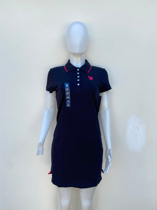 Vestido U.S POLO ASSN. Original en color negro con logotipo de la marca al frente en rosado fusia.