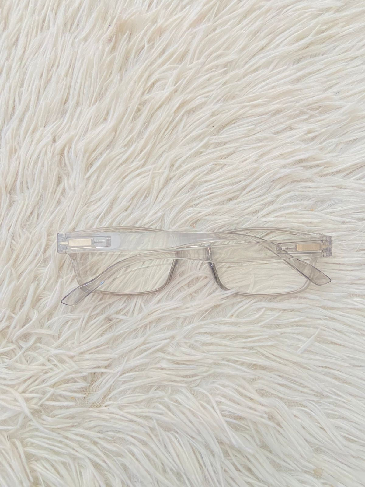 Lentes transparentes con micas claras. pequeño