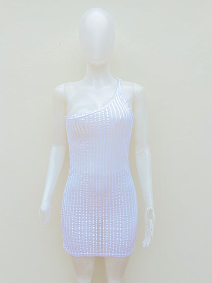 Vestido/ Cover Up, blanco transparente, de un solo hombro.