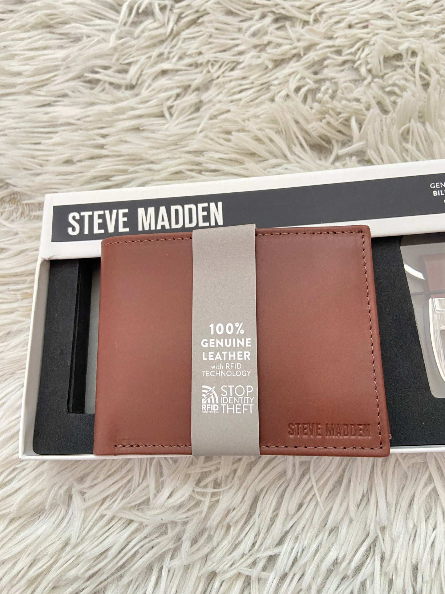 Billetera Steve Madden original marrón, set de llavero y billetera.