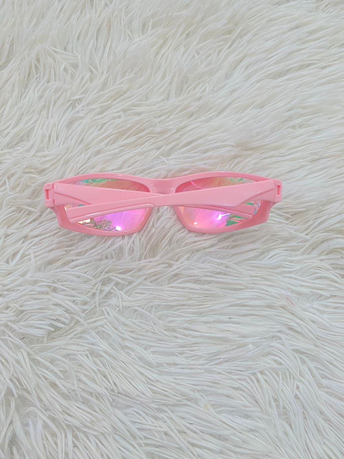 Lentes Fashion Nova original rosado claro con micas plateadas.