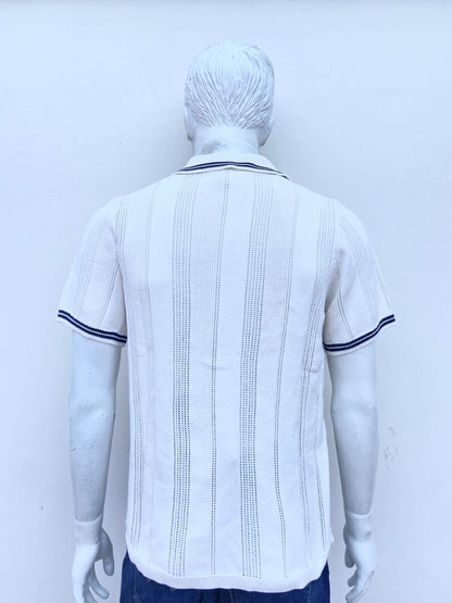 Polocher / Sueter 55% algodón AEROPOSTALE  Original de mayas en color blanco/crema con lineas en el cuello y mangas en color azul marino.