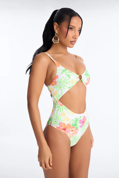 Biquini YMI, blanco con estampado de flores en color rosado y verde.