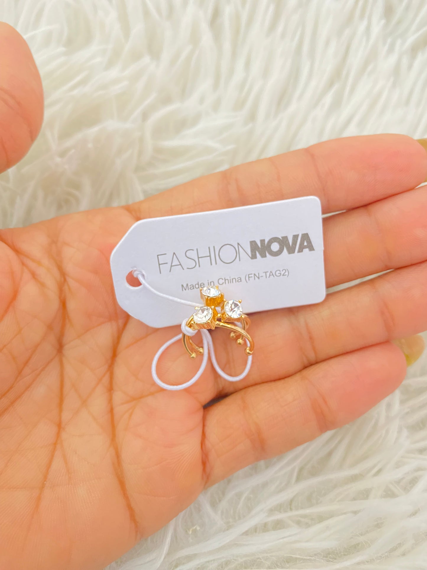 Tres Anillos para los pies Fashion Nova original, dorados con perla blanca