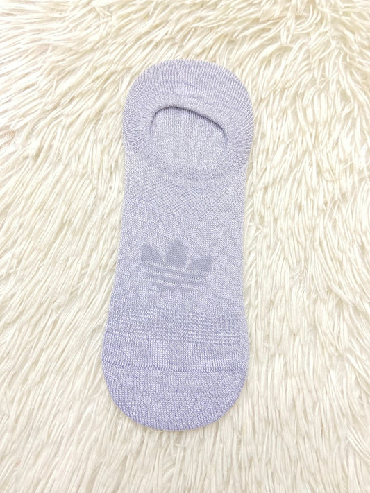 Medias Adidas original, gris con logotipo de la marca en gris.