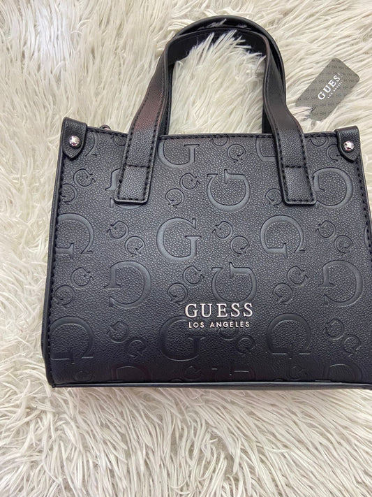Cartera GUESS Original color negra con estampado de la marca pequeña con correa adicional delgada negra.