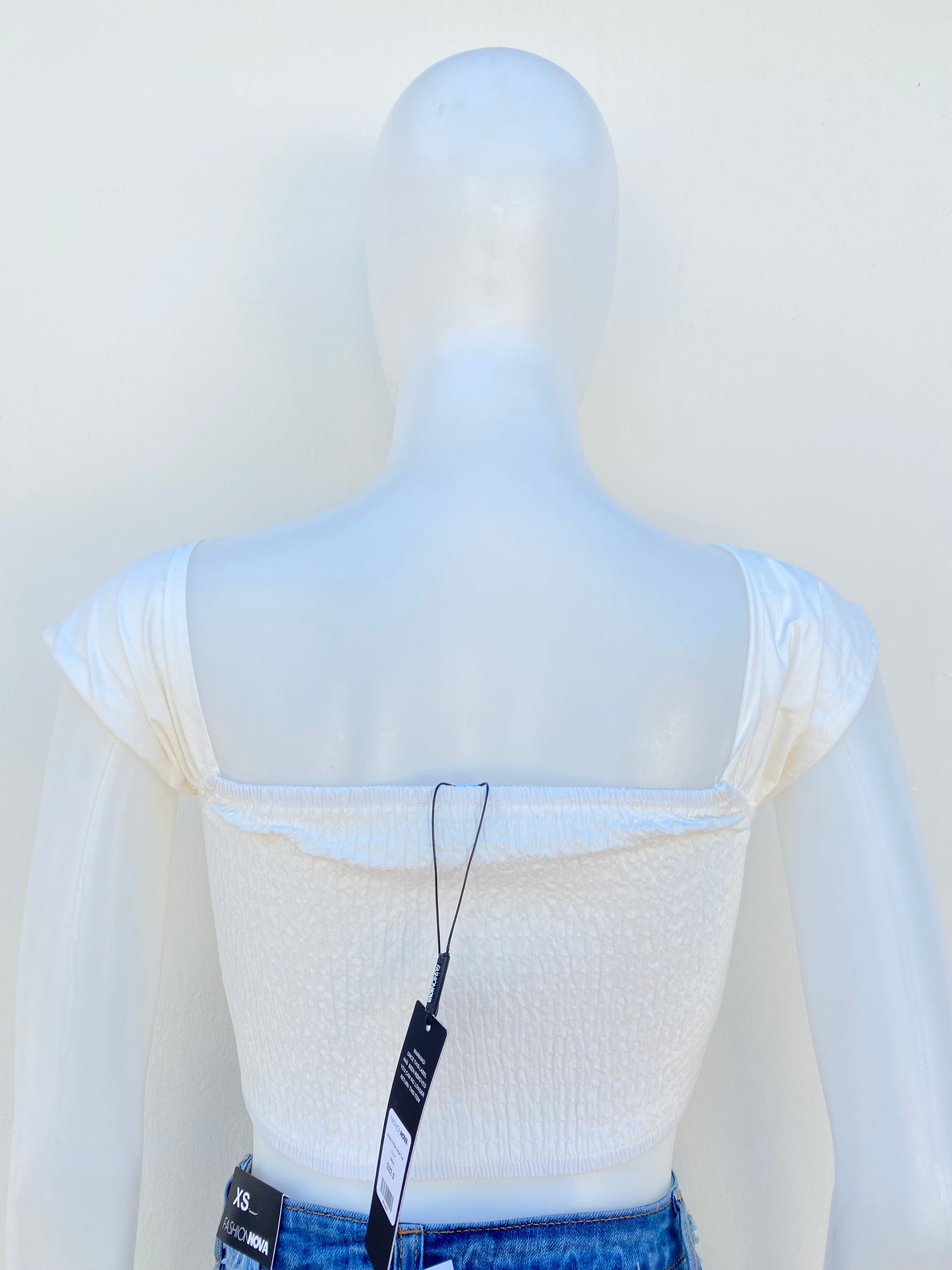 Top/ corset Fashion Nova original, blanco.
