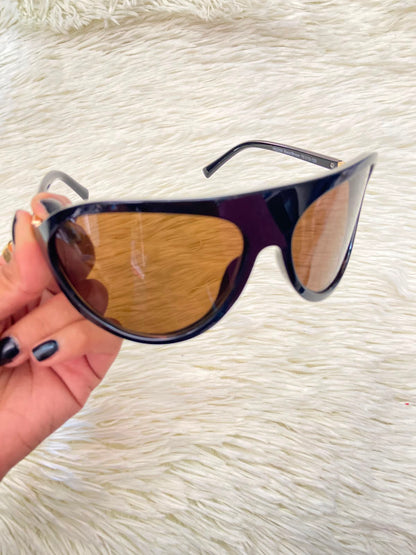 Lentes, marrones con micas en color  marrón claro, ovalados grandes.