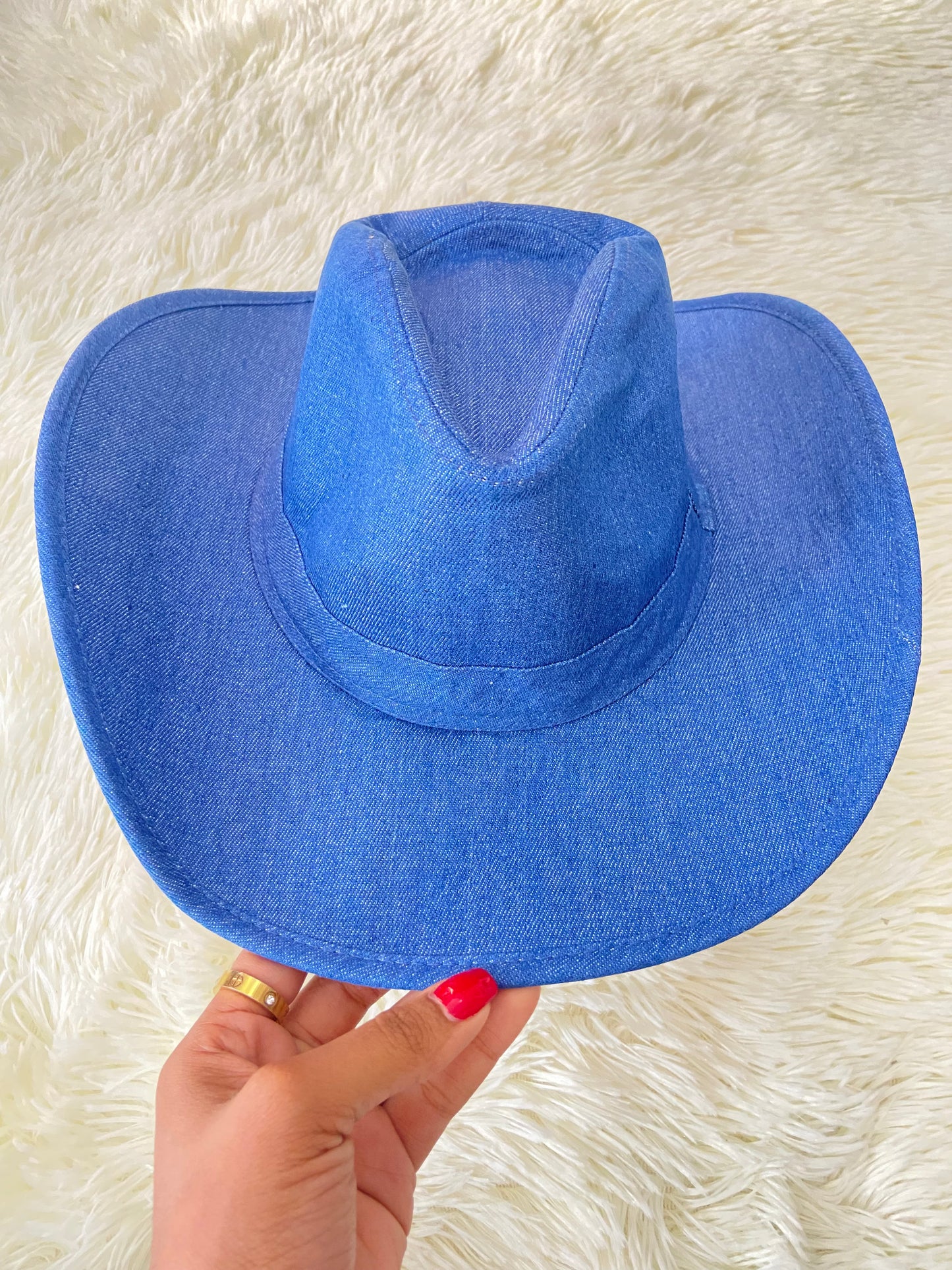 Sombrero, azul Jean  liso, estilo vaquero.