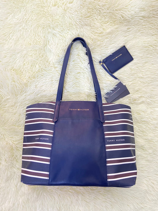 Cartera grande y tarjetero TOMMY HILFIGER original, azul marino con rayas en color rojo y  blanco.