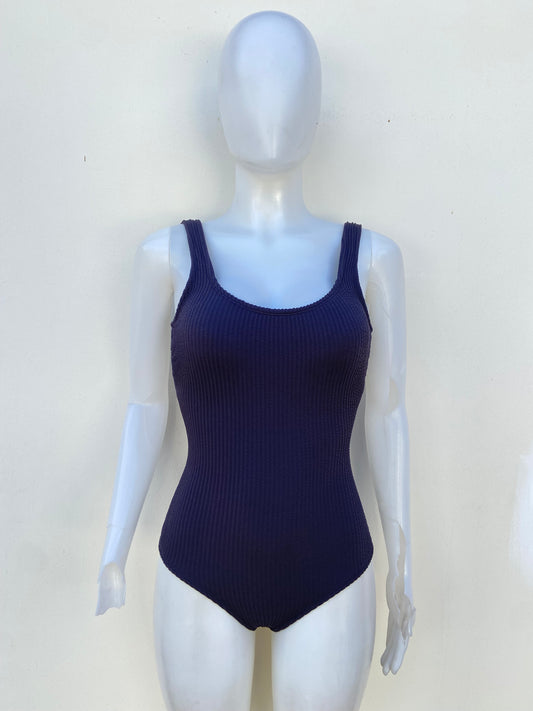 Biquini TIME AND TRU original, negro con textura de lechuga.