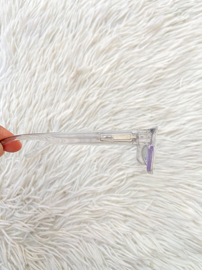 Lentes diseñados con protección UV 100-400 para proteger tu visión. Transparentes con micas claras. pequeño