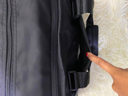 Bulto de viaje o gimnasio, negro con varios compartimentos y lazo adicional