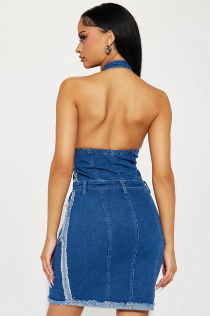 Vestido, Jean azul oscuro con botones y detalles destruido.