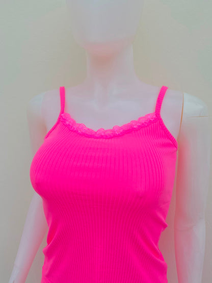 Conjunto en color rosado liso, franela y legging.