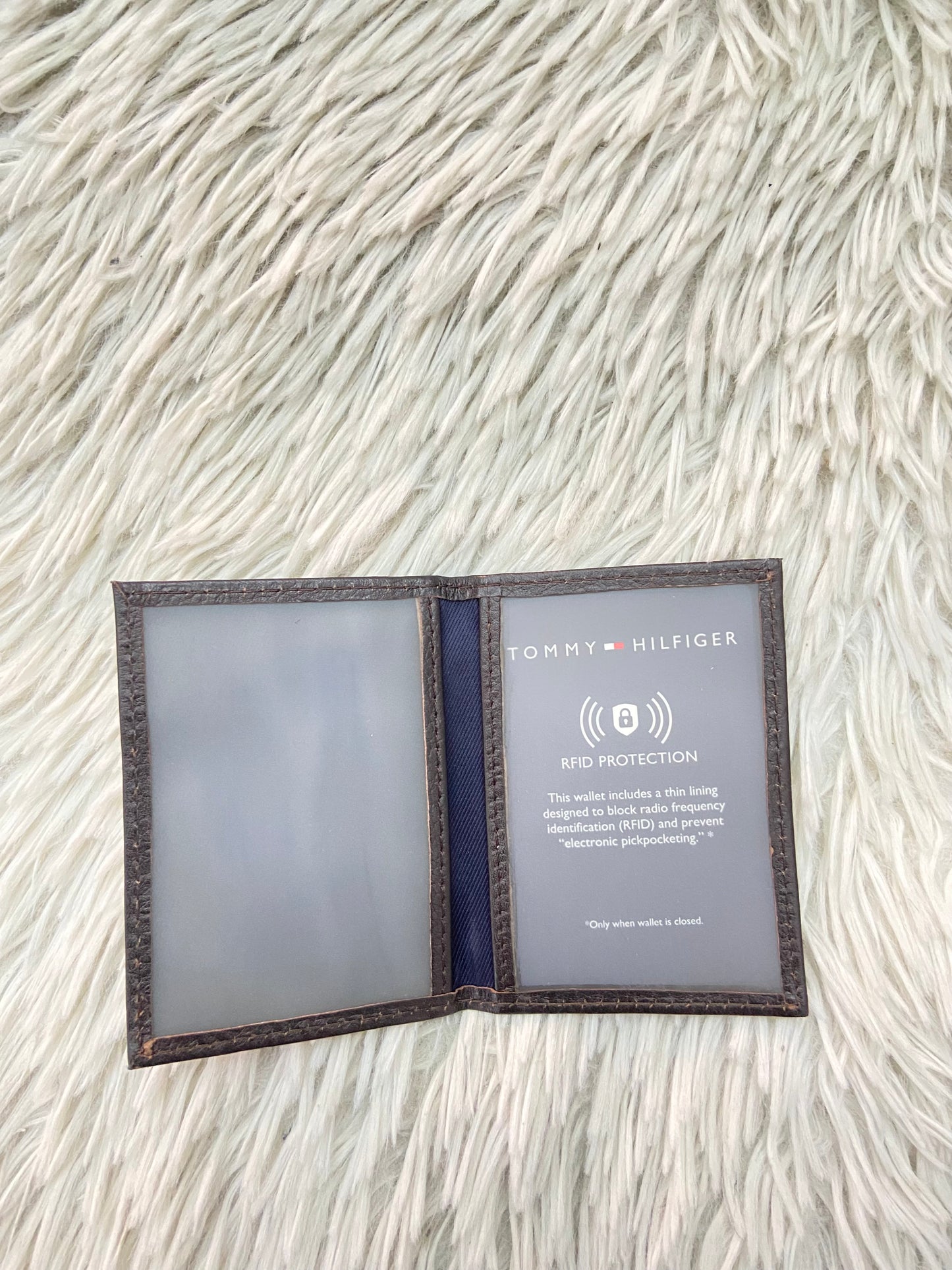 Tarjetero TOMMY HILFIGER original negro liso