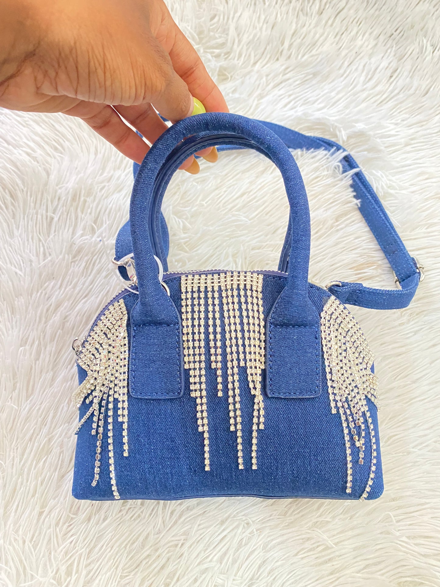 Cartera Fashion Nova original, Jeans denim con brillos colgante y lazo.