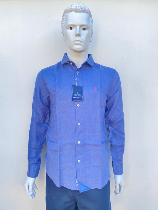Camisa VALECUATRO original azul marino manga larga, con logotipo de la marca en rojo, lino.